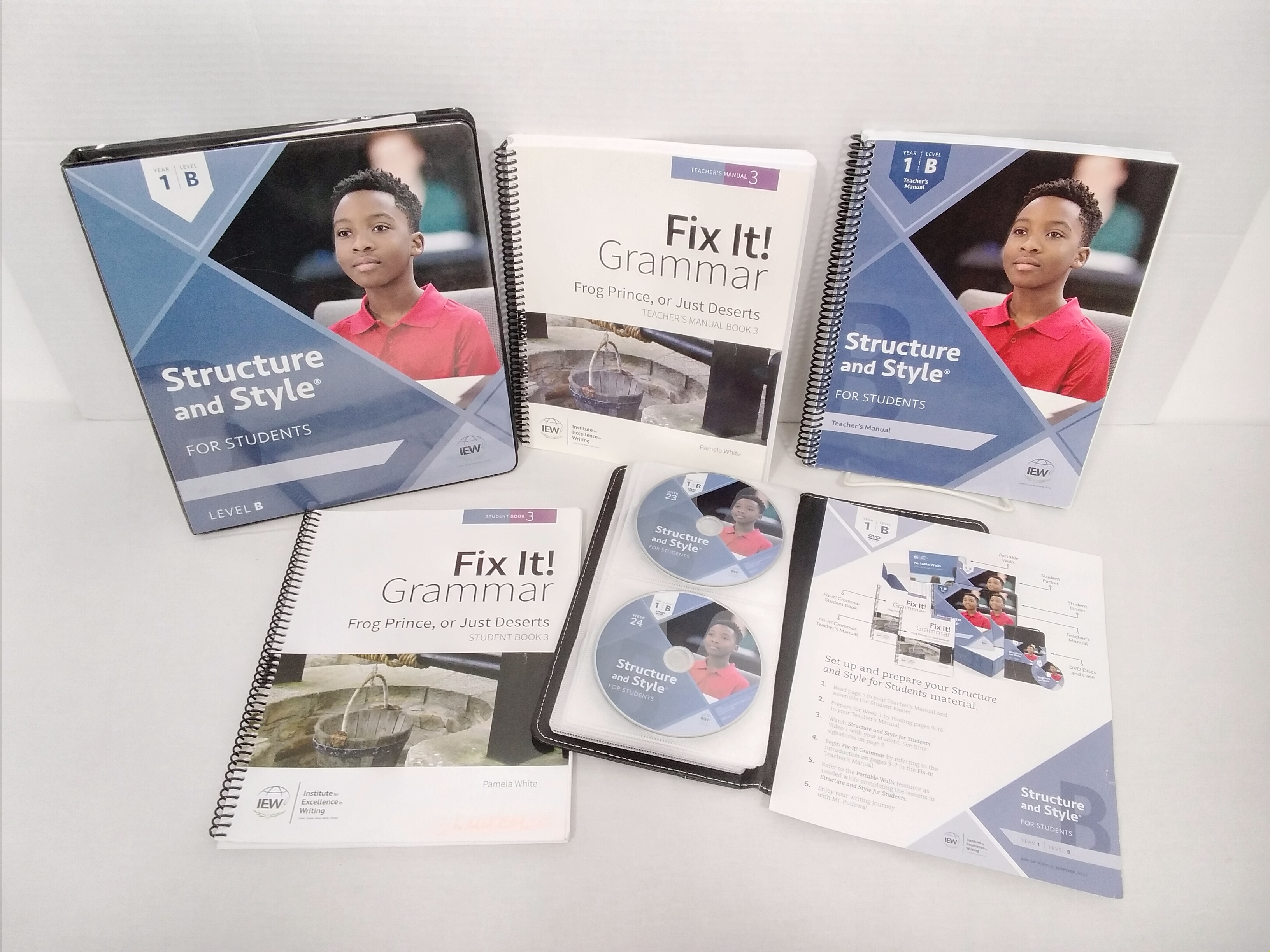 IEW Structure and Style for Students: Year 1 Level B Curriculum with DVDs